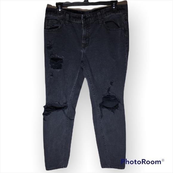 BDG Denim - BDG slim bf low rise distressed jeans size 27